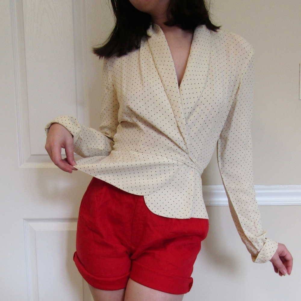 💥Sale💥Vintage wrap blouse